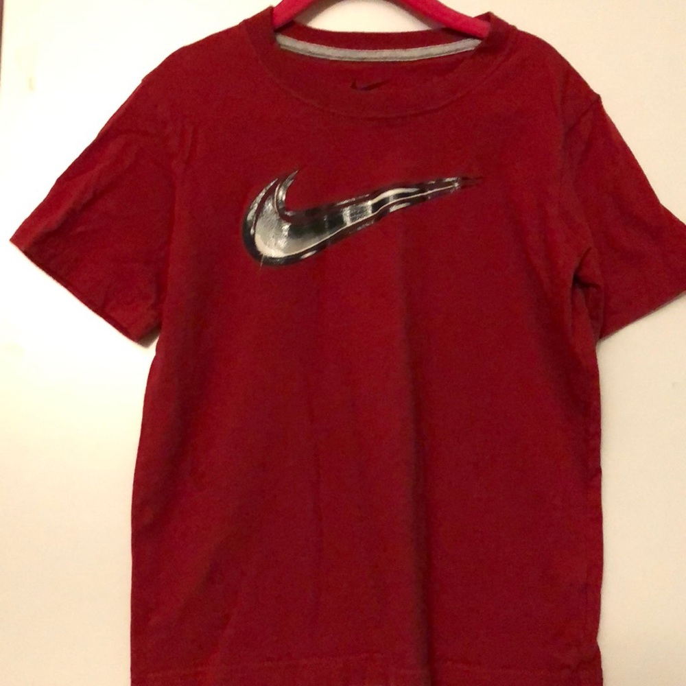 Nike boys Tee Shirt